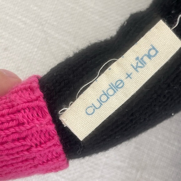 Cuddle + Kind | Aspen the Penguin Knitted Doll 20” - Picture 7 of 7